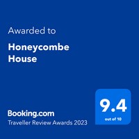 Booking com award